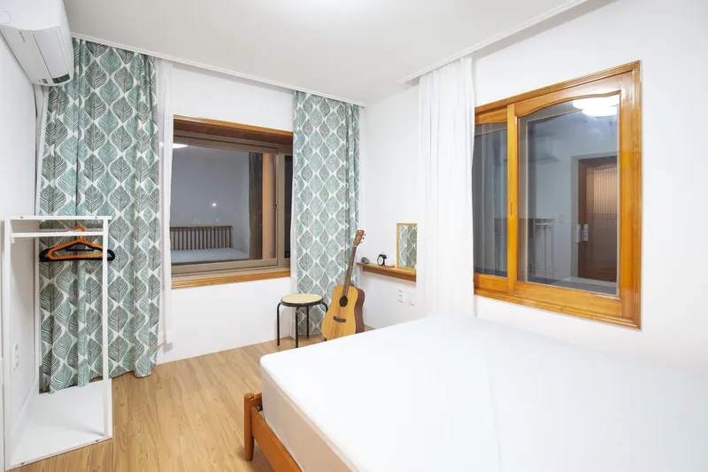 [Bomok-dong, Seogwipo] Two-room detached house with a yard adjacent to the sea, city, and tourist attractions 4