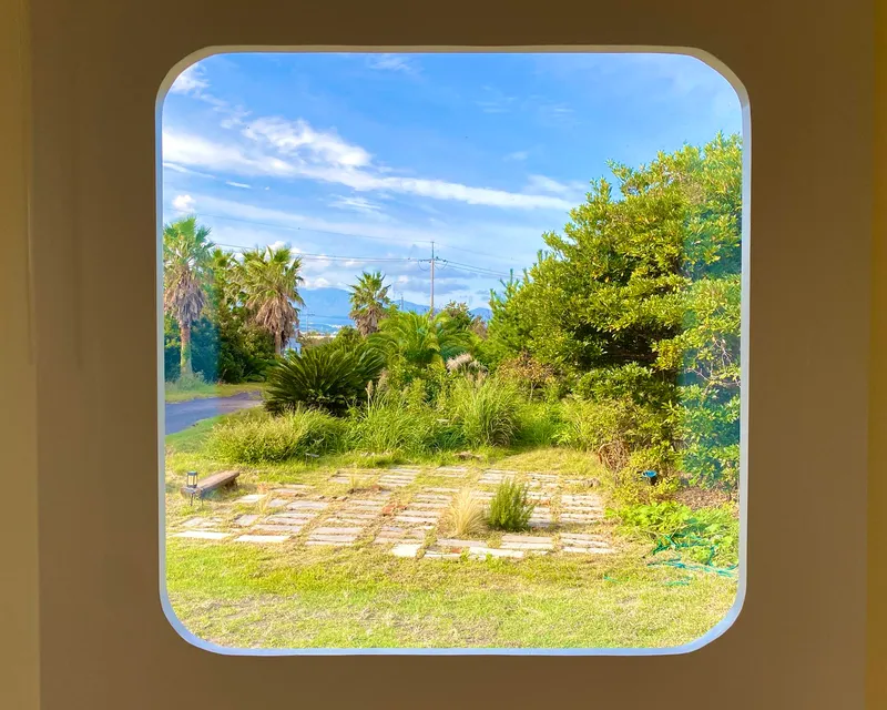 [제주 조천] #오션뷰 #카페분위기# 빛과 그림자가 머무는 아름다운집 14