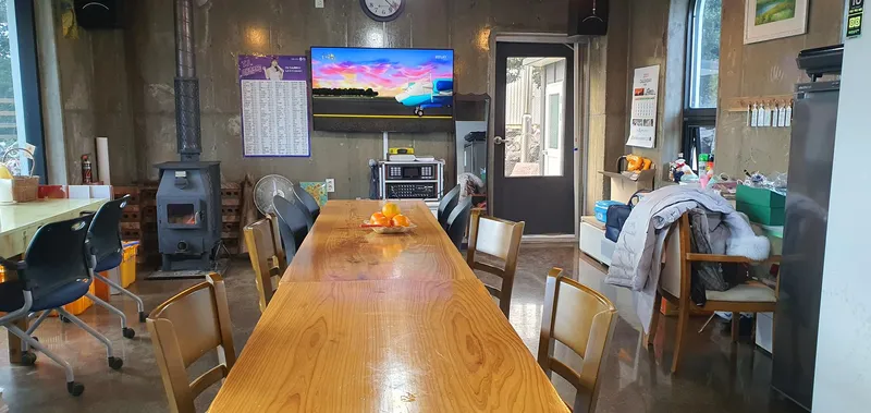 [Namwon, Seogwipo][Room 103] Private Family Space Terrace 2 Party Rooms 2 Large Rooms 2 Bathrooms 1 Living Room 76