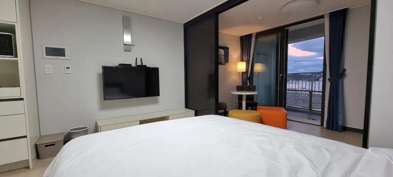 [Yeosu] Newly built top floor front ocean view B 2