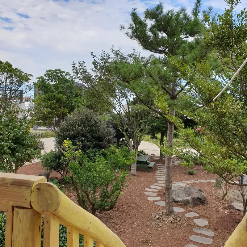 [Gujwa, Jeju] A detached house with a large stone wall and yard (Rosemary) 15