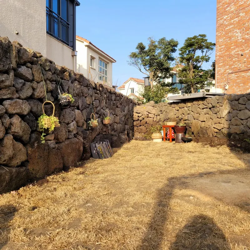 [제주 애월] 테라스와 정원이 있는 복층형 원룸: 해바라기하우스 48