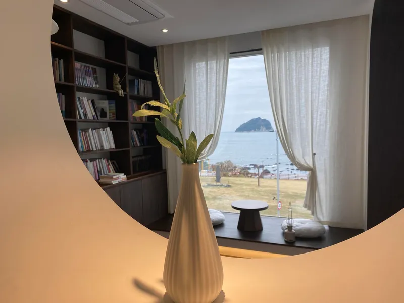 [서귀포 서귀동][서귀포중심] 오션뷰, 공원뷰, 해변산책로 감성숙소 퇴사여행 올레6코스 54