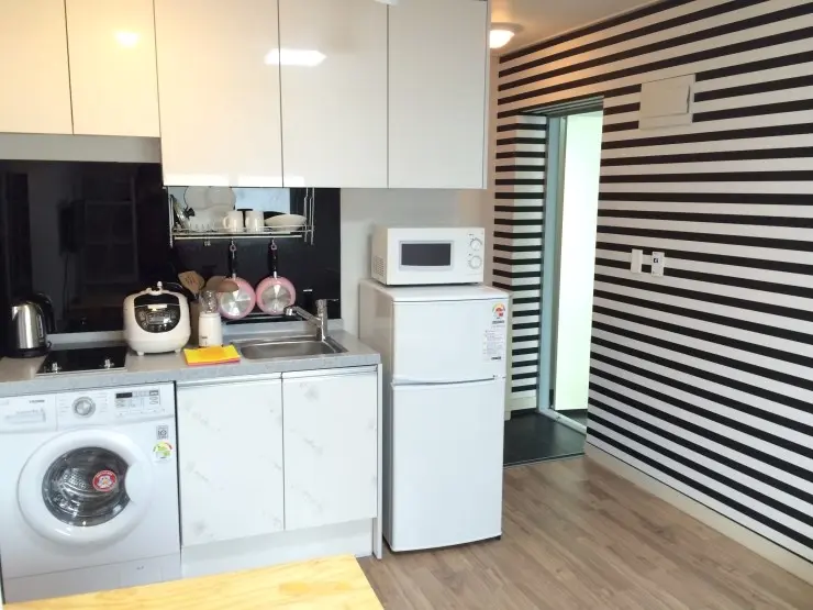 Seogwipo Seongsan Affordable one-room tile-roofed house #3 #Seongsan Ilchulbong within 10 minutes on foot - main image