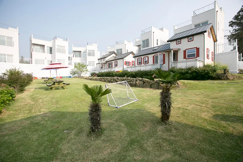 [Haean-dong, Jeju] Two-story wooden detached house #Mountain view B #Nordic sensibility 53