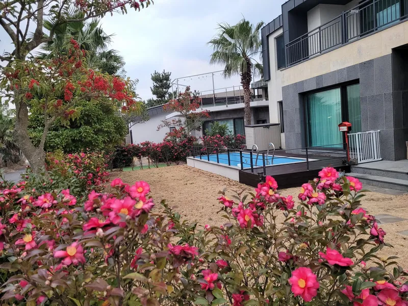 [제주 한림] 제주 협재 바다 근처 마당넓은 신축 풀빌라 풀옵션 18
