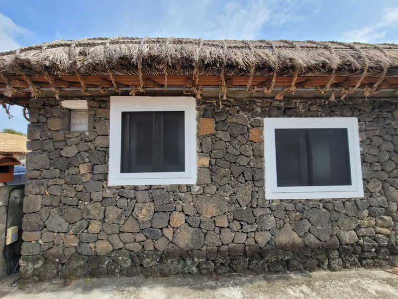 [Pyoseon, Seogwipo] Seongeup Folk Village East Gate Thatched House #Angeori 17