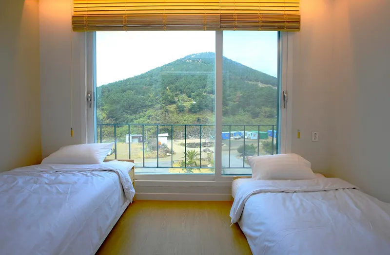 [Gujwa, Jeju] 12 pyeong separate one-room, Orom View 501 #Twin Room #Right in front of Jimibong 2