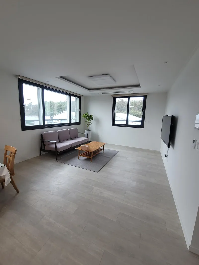 [Dodu 2-dong, Jeju] 2nd floor, two-room villa, newly built, 10 minutes walk from Jeju Airport 2