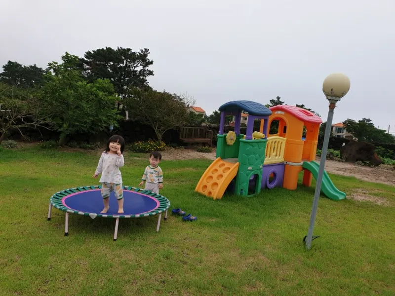 [제주 한림][제주 협재] 바닷가 근처, 넓은마당 및 놀이시설, 원룸형 스테이 B 8