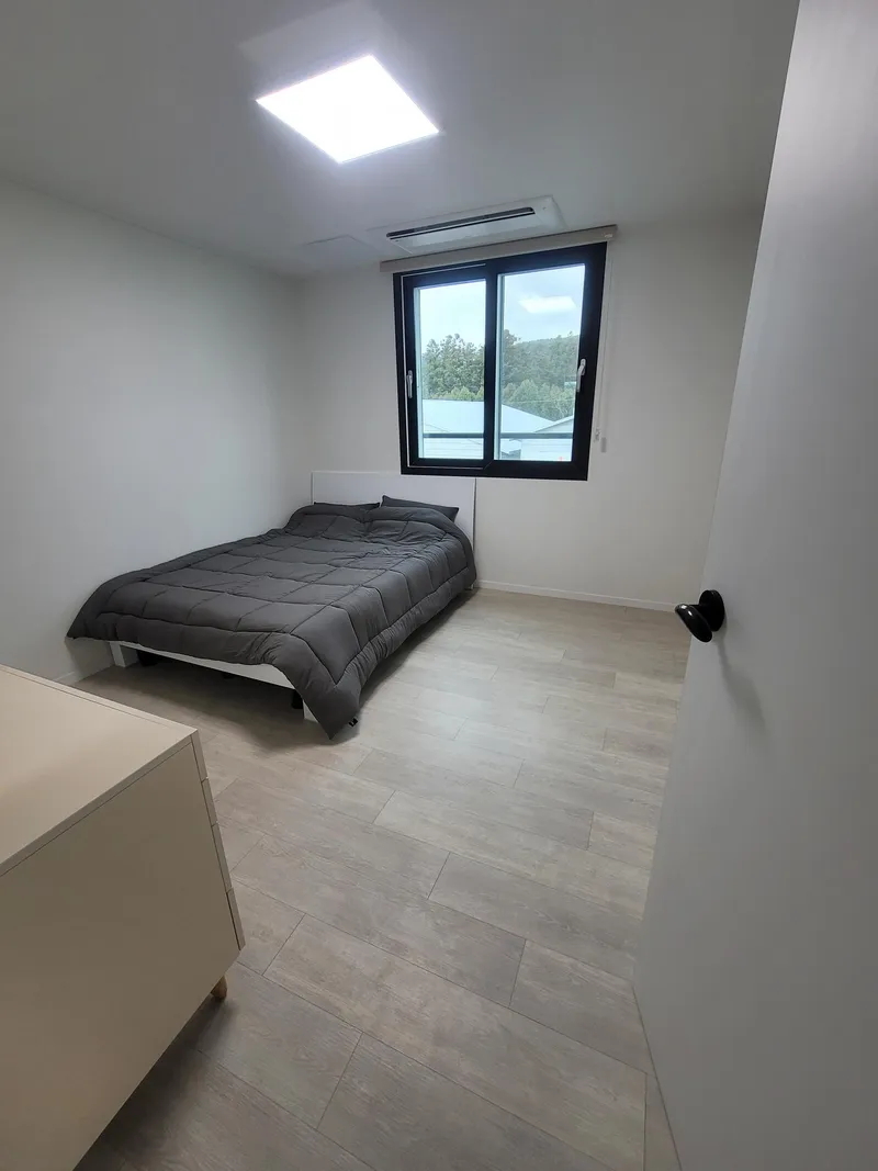 [Dodu 2-dong, Jeju] 2nd floor, two-room villa, newly built, 10 minutes walk from Jeju Airport 3
