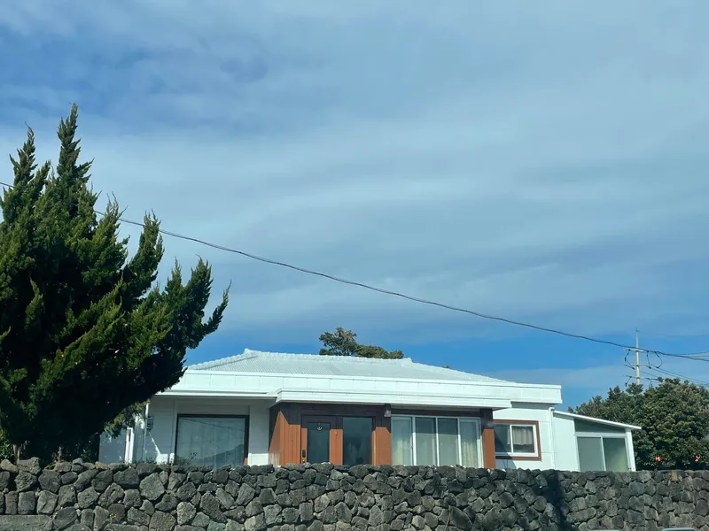 [Seongsan, Seogwipo] A sentimental detached house surrounded by tangerine fields and stone walls #Exclusive for one week and a half 2