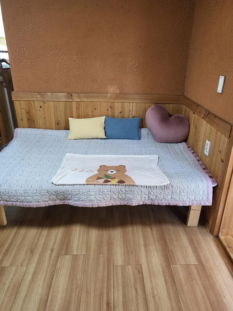 [Hadong] A love room made of yellow clay, reminiscent of a rural maternal home 5