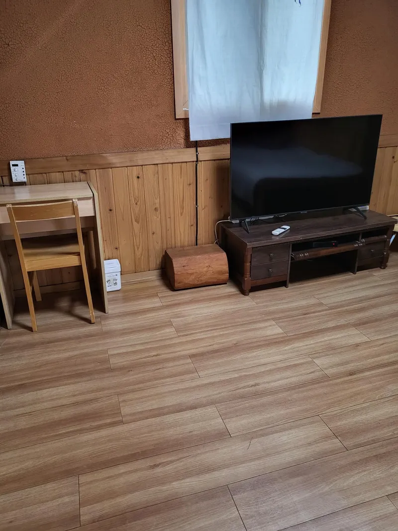[Hadong] A love room made of yellow clay, reminiscent of a rural maternal home 3