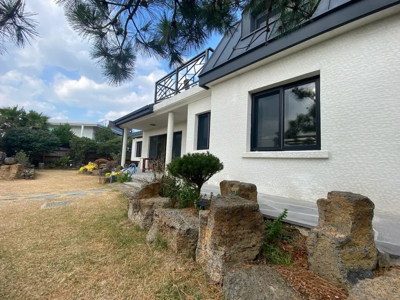 [Daejeong, Seogwipo] Three-room duplex detached house with ocean view and large yard 7
