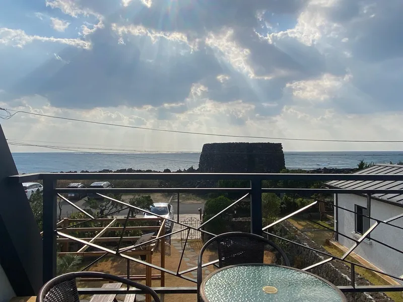[Daejeong, Seogwipo] Three-room duplex detached house with ocean view and large yard 3