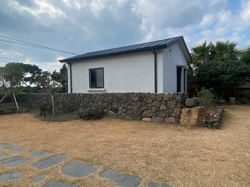[Daejeong, Seogwipo] Three-room duplex detached house with ocean view and large yard 10