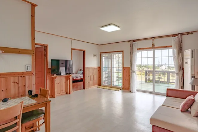 [Seongsan, Seogwipo] 28 pyeong two-room best room #Pets allowed #Large dogs allowed 6