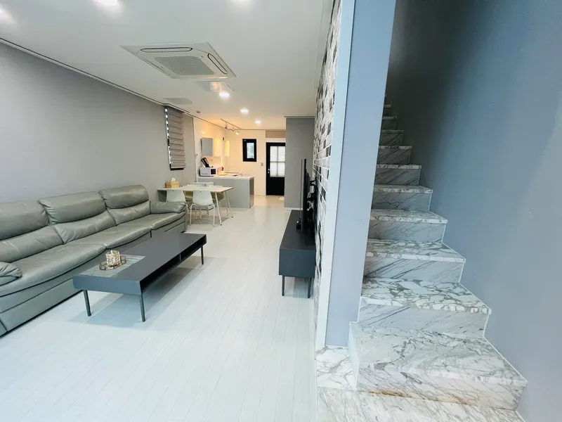 [Jocheon, Jeju] Two-story two-room house with Samdasu forest path_Gyo-rae House B-dong 12