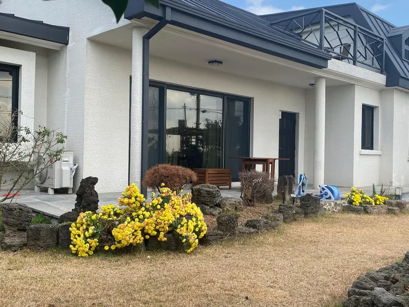 [Daejeong, Seogwipo] Three-room duplex detached house with ocean view and large yard 8