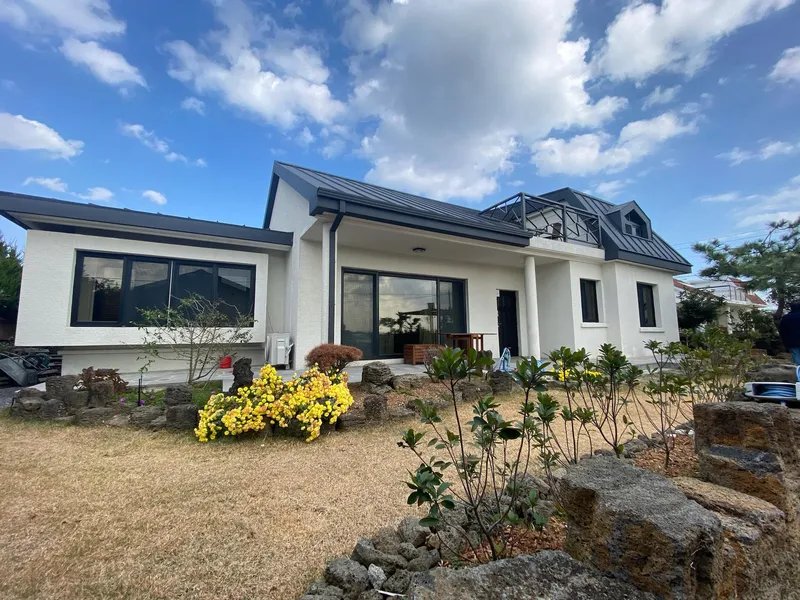 [Daejeong, Seogwipo] Three-room duplex detached house with ocean view and large yard 5