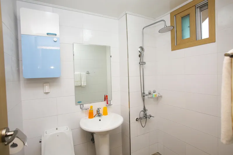 [Hallim, Jeju][Jeju Hyeopjae] Ocean view one-room house with a view of Geumneung sea #Biyangdo sunset #Yellow room 9