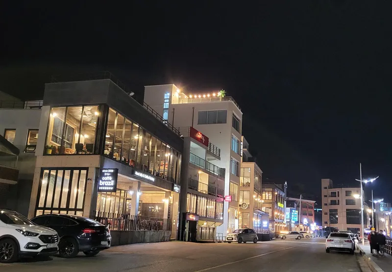 [강원 강릉] 세컨하우스 영진해변 오션뷰 1.5룸 65인치 티비 24