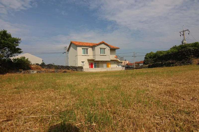 [Hallim, Jeju][Jeju Hyeopjae] Ocean view one-room house with a view of Geumneung sea #Biyangdo sunset #Yellow room 10