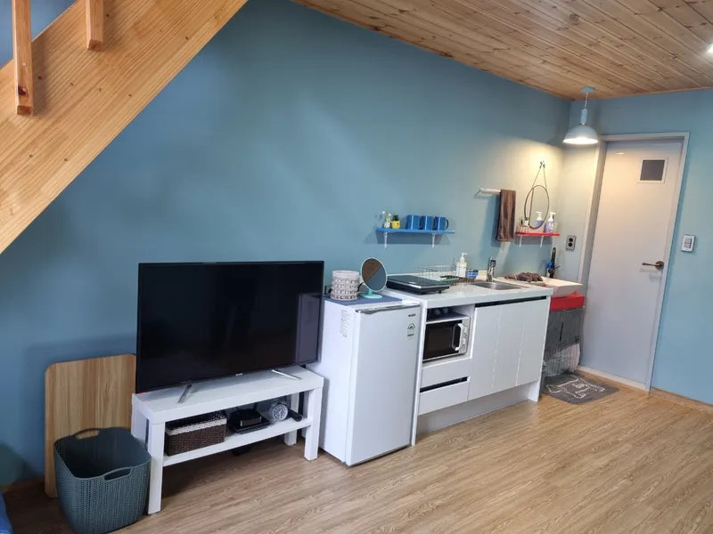 [Gujwa, Jeju] European-style accommodation, pet-friendly one-room duplex Blue Sky #Large dogs allowed 11