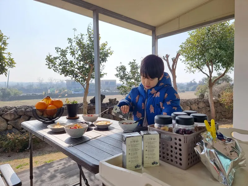 [제주 한경] 넓은 마당 깔끔한 단독 이층집 #대가족 #풀옵션 #재택근무 81