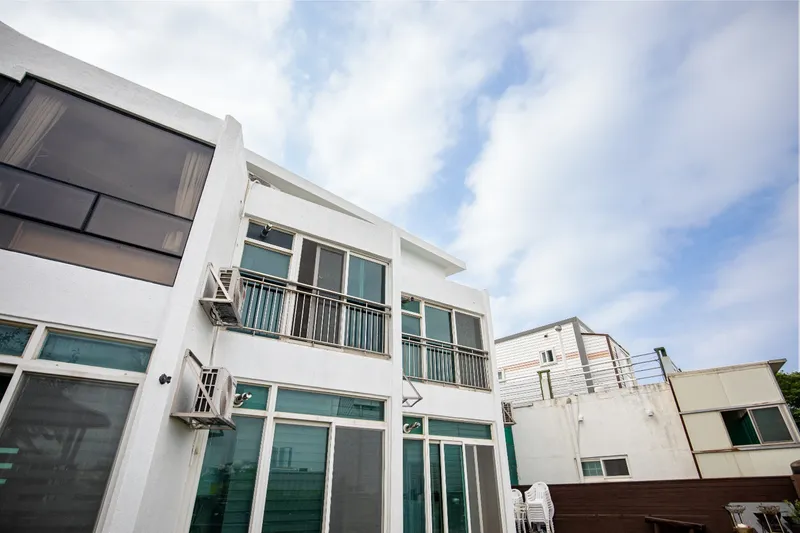 [Iho 1-dong, Jeju] One-room Hallasan View Stay 105 near Jeju Airport 18