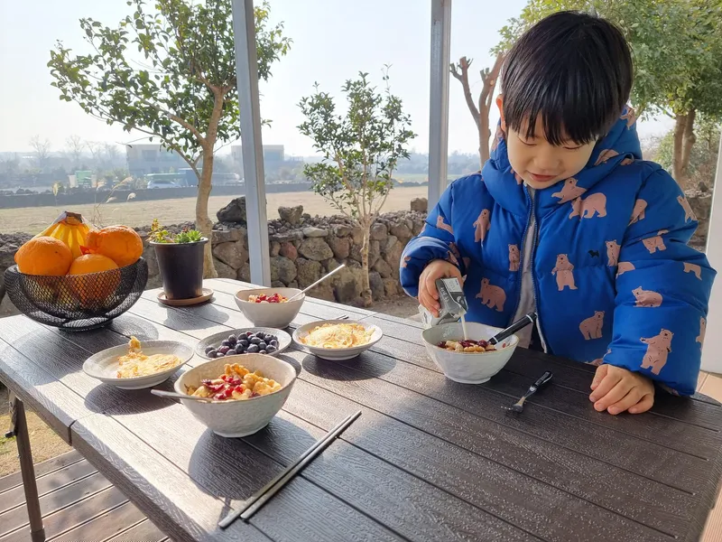 [제주 한경] 넓은 마당 깔끔한 단독 이층집 #대가족 #풀옵션 #재택근무 82