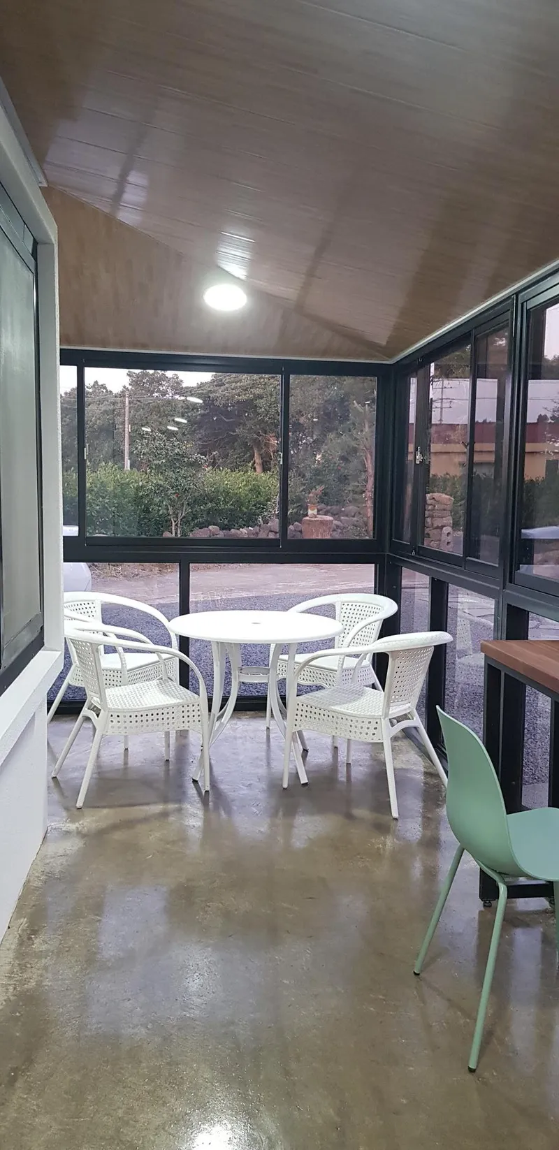 [Seongsan, Seogwipo] Two-room detached house with a large yard full of palm trees #BBQ 76