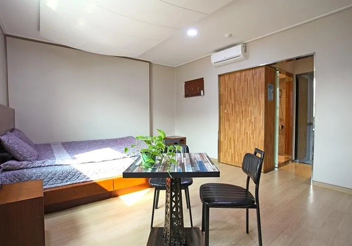 [Tongyeong] Ocean view one-room apartment #305 located near Dala Park 8