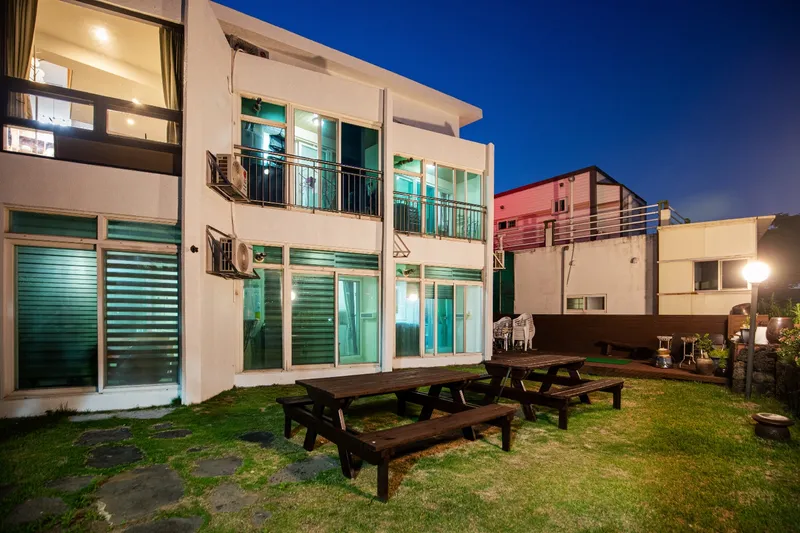 [Iho 1-dong, Jeju] One-room Hallasan view stay 102 near Jeju Airport #cost-effective 15