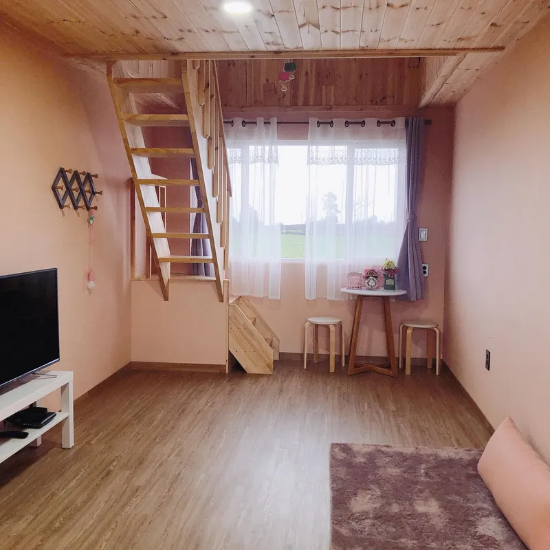[Gujwa, Jeju] European-style accommodation, pet-friendly one-room duplex house Pink Sky #Large dogs allowed 2
