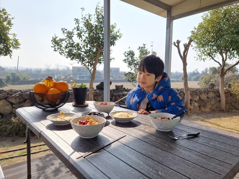 [제주 한경] 넓은 마당 깔끔한 단독 이층집 #대가족 #풀옵션 #재택근무 83