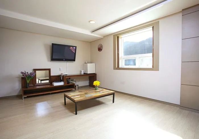 [Tongyeong] Ocean view two-room 307 located near Dala Park 5