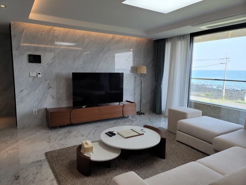 [Seongsan, Seogwipo] Private, luxurious marble penthouse with ocean views, 3rd floor, F4 17