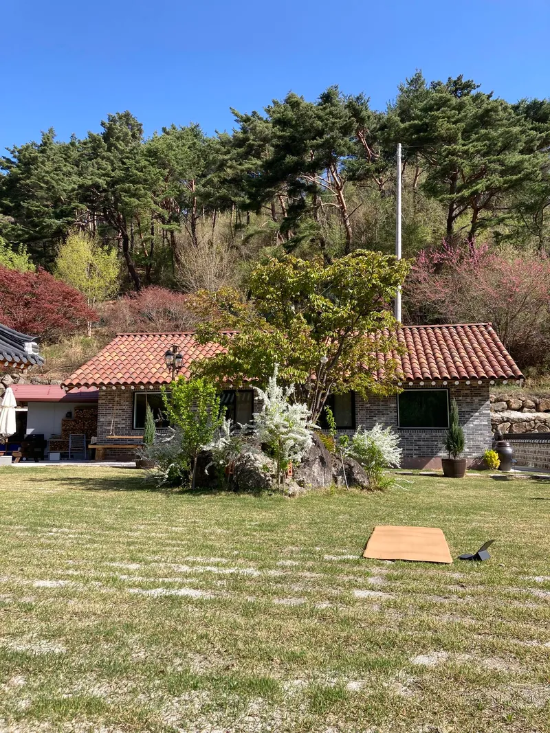 [Hamyang] Jirisan Byeoksoryeong_Two-room detached house with the charm of a Hanok in the countryside #yard 9