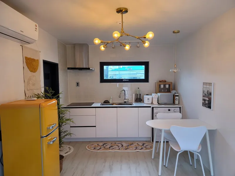 [Jocheon, Jeju] One-room detached house with green plant sensibility #2 min walk to the sea #yard 5