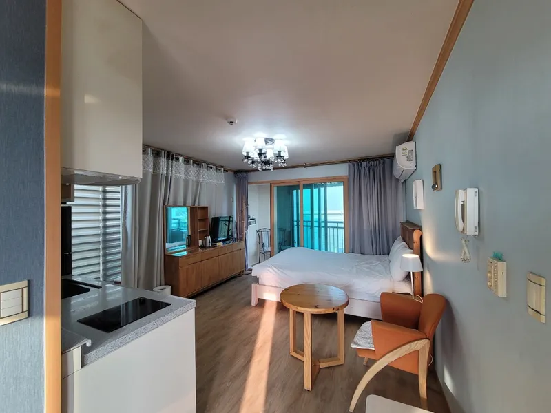 [Iho 1-dong, Jeju] One-room Hallasan view stay 205 near Jeju Airport #cost-effective 12