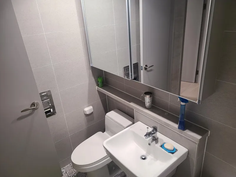 [Buk-gu, Busan] 18th floor view, forest area, 35 pyeong apartment, 4 rooms # Station area # 14