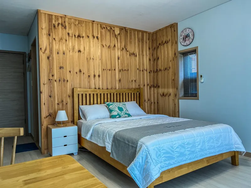 [Namwon, Seogwipo][Room 103] Private Family Space Terrace 2 Party Rooms 2 Large Rooms 2 Bathrooms 1 Living Room 55