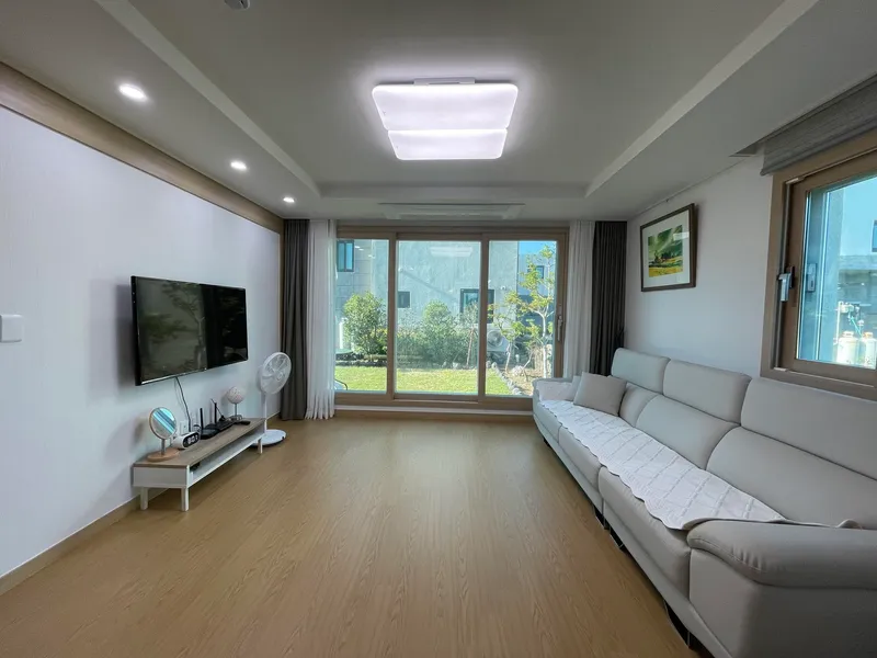 [Namwon, Seogwipo] A well-lit townhouse with a large yard _ A three-room duplex detached house 5