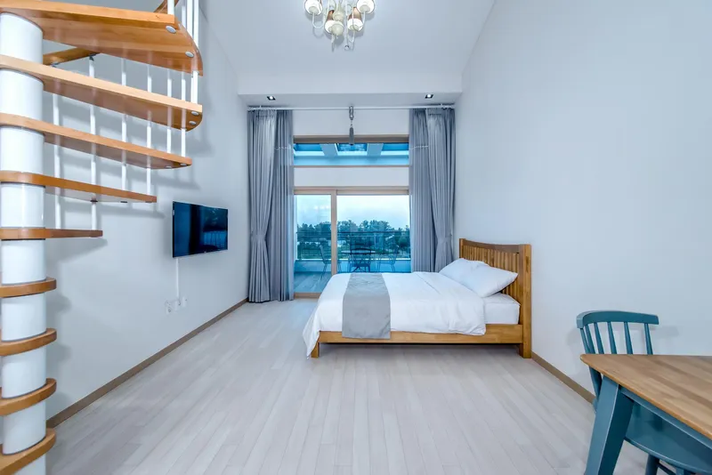 [Namwon, Seogwipo][Room 203] Spacious 2-person spa with cool view terrace and cool duplex 57
