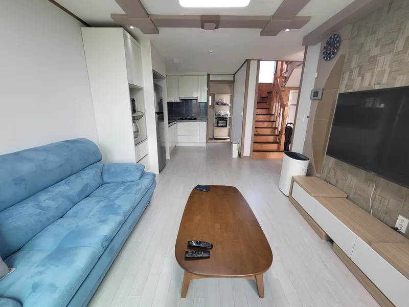 [제주 내도동] 몽돌해변앞쓰리룸2층독채#공항차로10분#가족펜션#환상옥상뷰 9