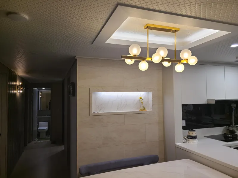 [Buk-gu, Busan] 18th floor view, forest area, 35 pyeong apartment, 4 rooms # Station area # 12