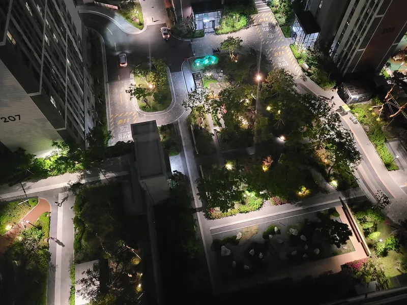 [Buk-gu, Busan] 18th floor view, forest area, 35 pyeong apartment, 4 rooms # Station area # 26