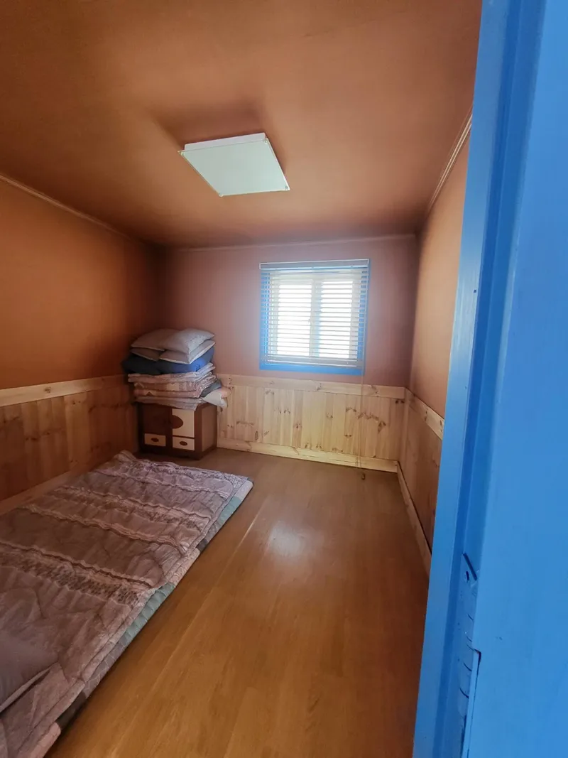 [Gapyeong] A 3-room group room in the heart of the city, nestled in a pine forest. #Pets allowed. #Shared laundry. 8